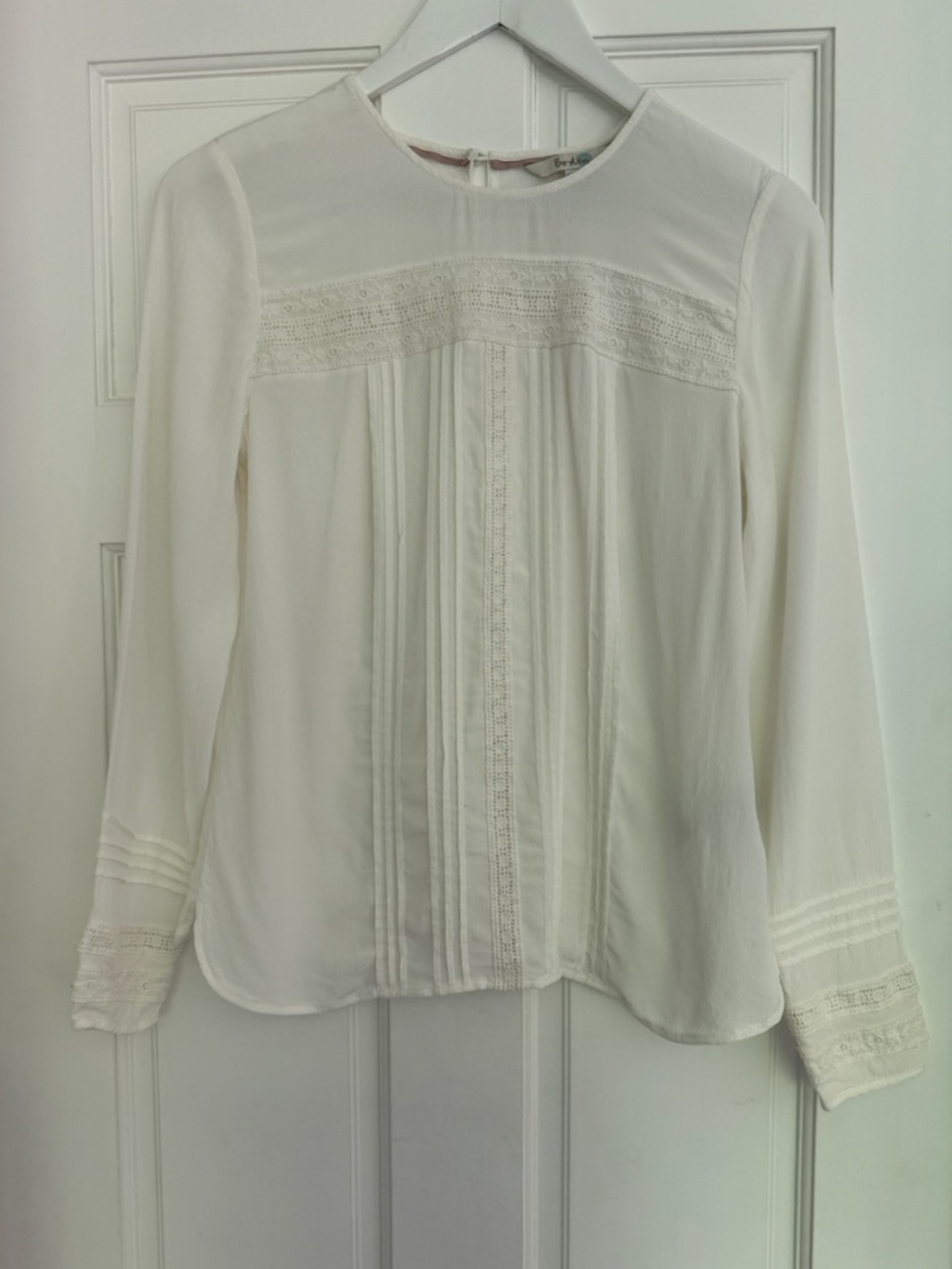 Boden Dana top in ivory
